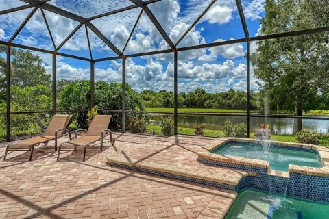 Villa ou maison à Lakewood Ranch, Floride 4 chambres, 291.9 m2 № 2313001