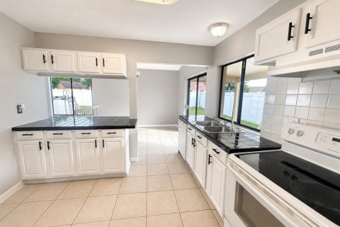 Casa en venta en Kissimmee, Florida, 3 dormitorios, 113.15 m2 № 2237324 - foto 16