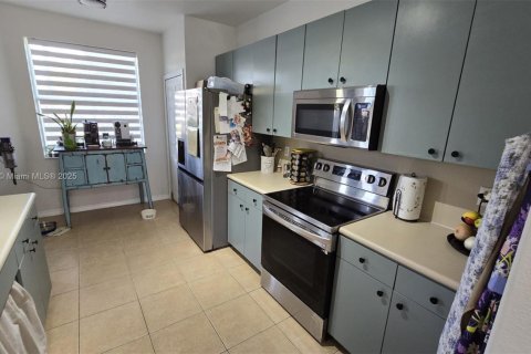 Купить таунхаус в Хомстед, Флорида 3 спальни, 146.04м2, № 1746069 - фото 14