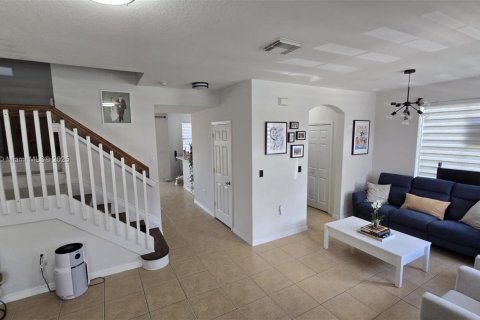 Купить таунхаус в Хомстед, Флорида 3 спальни, 146.04м2, № 1746069 - фото 2