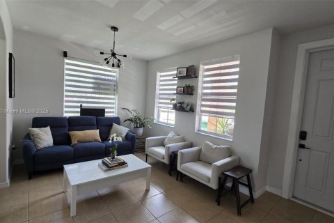 Купить таунхаус в Хомстед, Флорида 3 спальни, 146.04м2, № 1746069 - фото 17