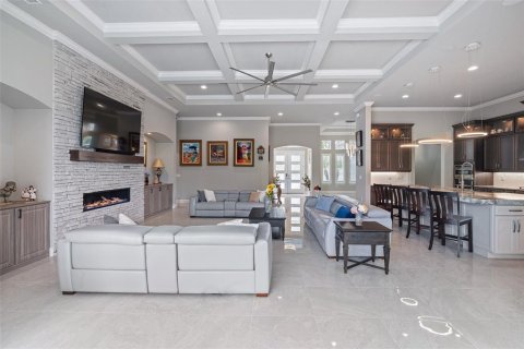 House in Ormond Beach, Florida 5 bedrooms, 506.69 sq.m. № 2108763 - photo 10