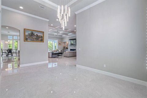 House in Ormond Beach, Florida 5 bedrooms, 506.69 sq.m. № 2108763 - photo 17