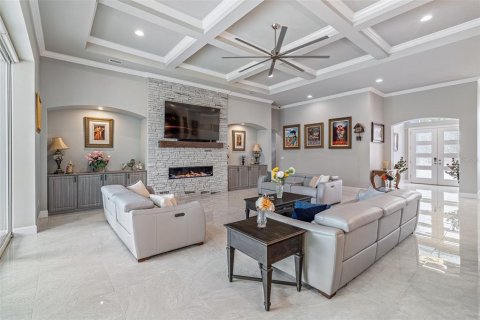 House in Ormond Beach, Florida 5 bedrooms, 506.69 sq.m. № 2108763 - photo 8