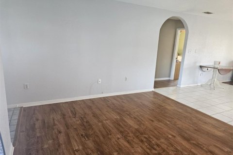 House in Port Charlotte, Florida 2 bedrooms, 118.08 sq.m. № 1865861 - photo 9