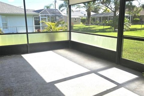 House in Port Charlotte, Florida 2 bedrooms, 118.08 sq.m. № 1865861 - photo 22
