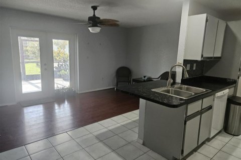 House in Port Charlotte, Florida 2 bedrooms, 118.08 sq.m. № 1865861 - photo 13