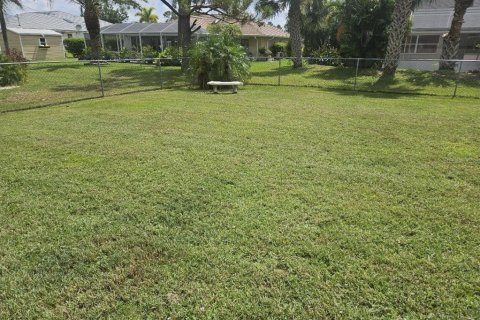 House in Port Charlotte, Florida 2 bedrooms, 118.08 sq.m. № 1865861 - photo 6