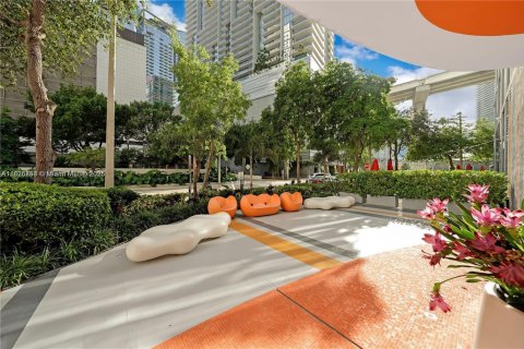 Condo in Miami, Florida, 1 bedroom  № 1802837 - photo 2
