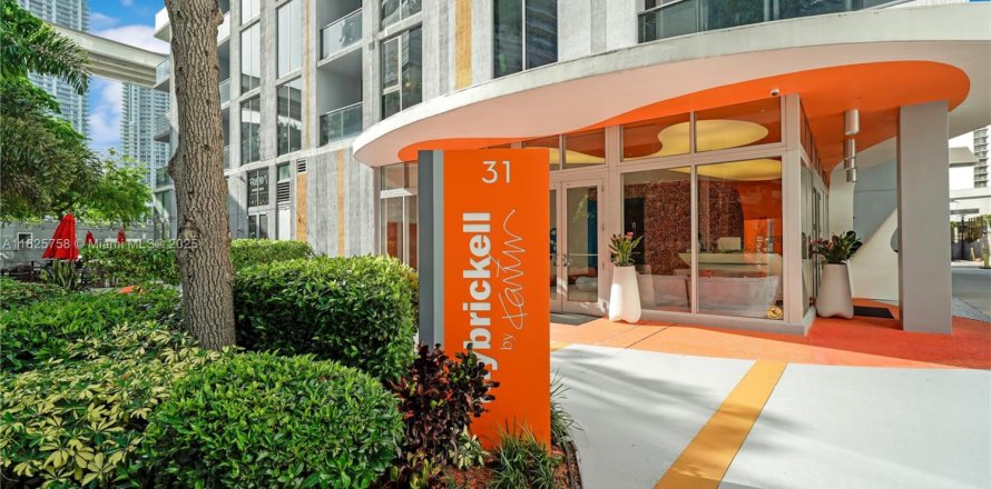 Condominio en Miami, Florida, 1 dormitorio № 1802837