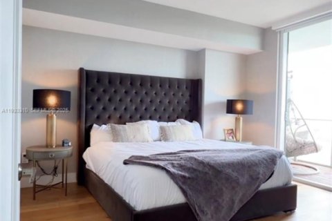 Condo in North Miami Beach, Florida, 2 bedrooms  № 1991193 - photo 20