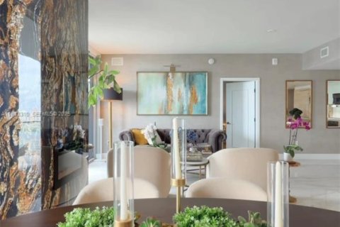 Condo in North Miami Beach, Florida, 2 bedrooms  № 1991193 - photo 16