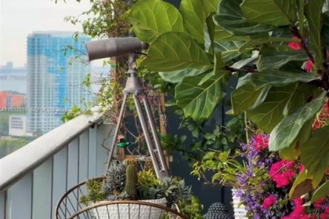 Condo in North Miami Beach, Florida, 2 bedrooms  № 1991193 - photo 24