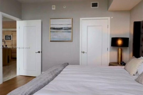 Condo in North Miami Beach, Florida, 2 bedrooms  № 1991193 - photo 25