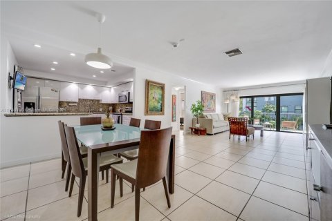 Condo in Key Biscayne, Florida, 2 bedrooms  № 1958097 - photo 2
