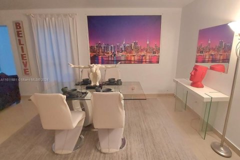 Appartement à louer à Miami Beach, Floride: 1 chambre, 64.75 m2 № 1960883 - photo 2