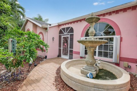 Villa ou maison à vendre à Port Charlotte, Floride: 3 chambres, 235.14 m2 № 1918292 - photo 13