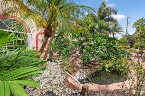 Villa ou maison à vendre à Port Charlotte, Floride: 3 chambres, 235.14 m2 № 1918292 - photo 12