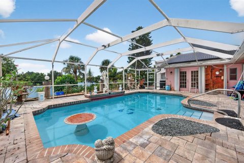 Villa ou maison à vendre à Port Charlotte, Floride: 3 chambres, 235.14 m2 № 1918292 - photo 3