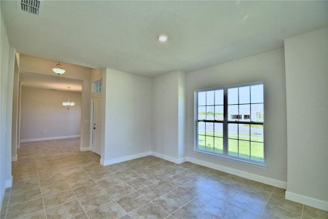 Casa en venta en Auburndale, Florida, 4 dormitorios, 216.46 m2 № 2215227 - foto 4