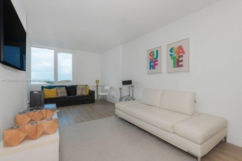 Copropriété à louer à Miami Beach, Floride: 1 chambre, 70.61 m2 № 339273 - photo 8