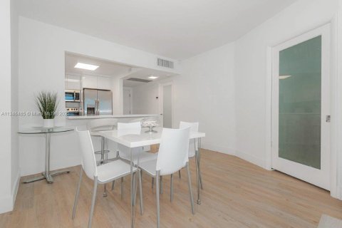 Copropriété à louer à Miami Beach, Floride: 1 chambre, 70.61 m2 № 339273 - photo 11