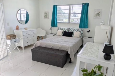 Condo in West Palm Beach, Florida, 1 bedroom № 1984720 - photo 7