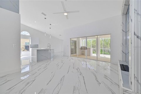Villa ou maison à louer à North Fort Myers, Floride: 3 chambres, 146.88 m2 № 1746993 - photo 7