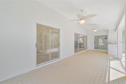 Villa ou maison à louer à North Fort Myers, Floride: 3 chambres, 146.88 m2 № 1746993 - photo 3