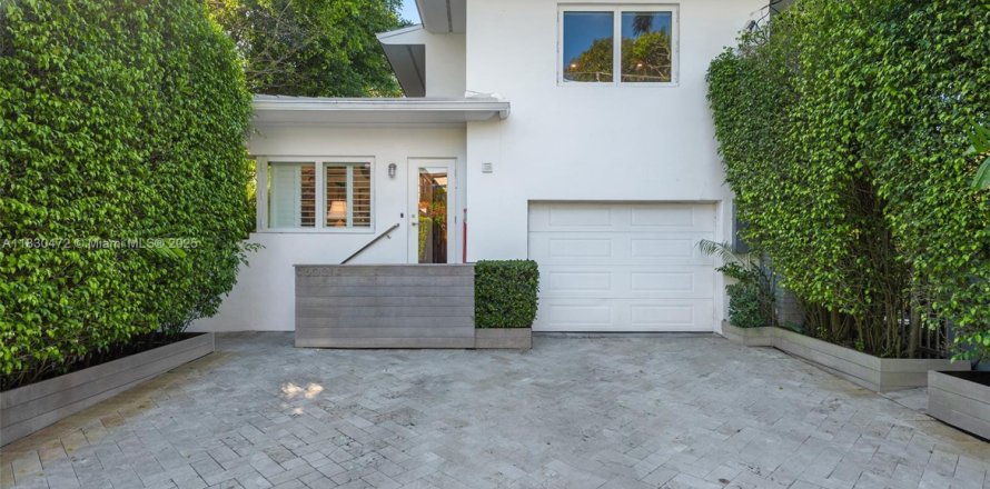 Villa ou maison à Miami Beach, Floride 3 chambres, 260.68 m2 № 1814700