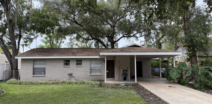 House in Temple Terrace, Florida 3 bedrooms, 145.58 sq.m. № 2208078