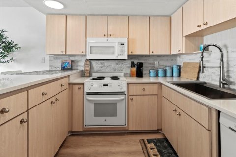 Condo in Longboat Key, Florida, 1 bedroom  № 1532748 - photo 26