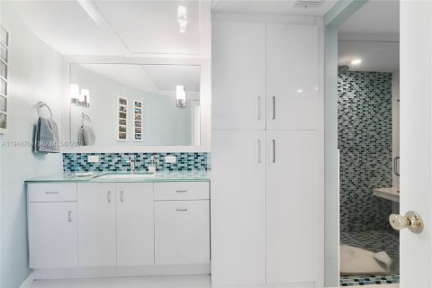 Купить кондоминиум в Форт-Лодердейл, Флорида 2 спальни, 184.13м2, № 2005325 - фото 25