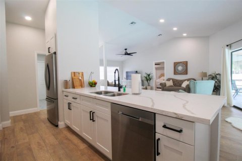 Casa en alquiler en Port Charlotte, Florida, 3 dormitorios, 135.82 m2 № 1195187 - foto 25