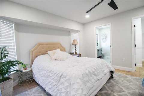 Casa en alquiler en Port Charlotte, Florida, 3 dormitorios, 135.82 m2 № 1195187 - foto 3
