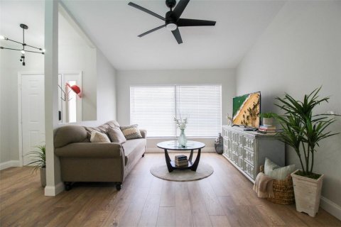 Casa en alquiler en Port Charlotte, Florida, 3 dormitorios, 135.82 m2 № 1195187 - foto 9