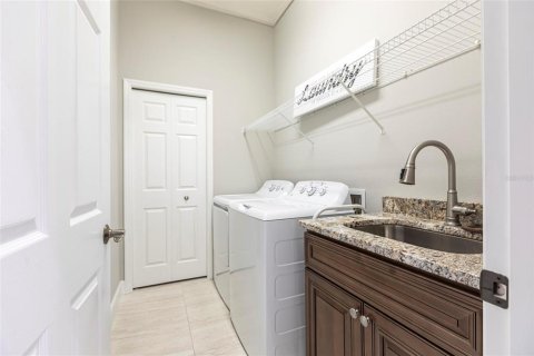 House in Venice, Florida 3 bedrooms, 198.53 sq.m. № 1837531 - photo 23