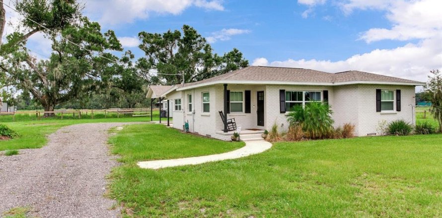 Villa ou maison à Plant City, Floride 3 chambres, 139.35 m2 № 1917377