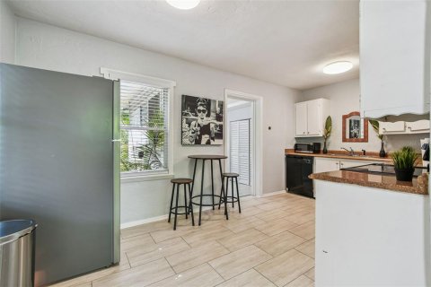 Casa en venta en Saint Petersburg, Florida, 2 dormitorios, 88.44 m2 № 1884800 - foto 25