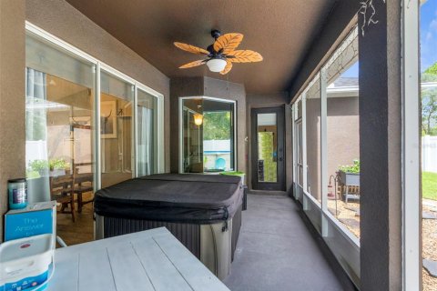 House in Weeki Wachee, Florida 3 bedrooms, 164.44 sq.m. № 1911439 - photo 29
