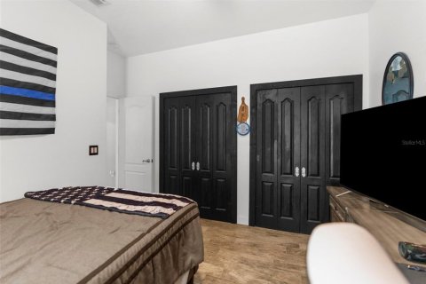 House in Weeki Wachee, Florida 3 bedrooms, 164.44 sq.m. № 1911439 - photo 27