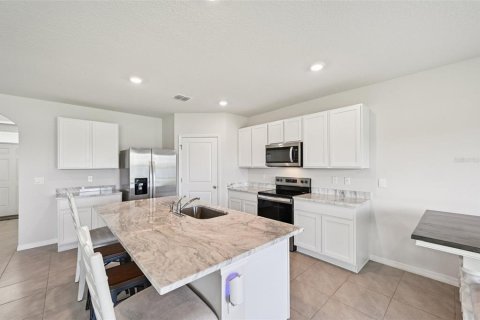 Villa ou maison à vendre à Bradenton, Floride: 5 chambres, 248.42 m2 № 2430336 - photo 5