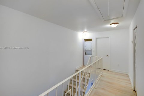 Townhouse in Doral, Florida 3 bedrooms, 148.64 sq.m. № 1956344 - photo 24