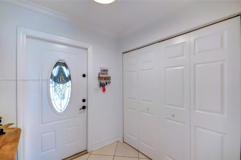 Townhouse in Doral, Florida 3 bedrooms, 148.64 sq.m. № 1956344 - photo 4