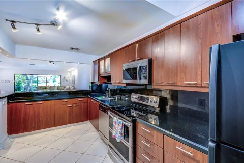 Townhouse in Doral, Florida 3 bedrooms, 148.64 sq.m. № 1956344 - photo 18