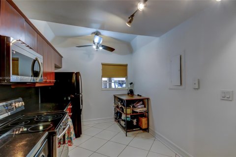 Townhouse in Doral, Florida 3 bedrooms, 148.64 sq.m. № 1956344 - photo 22