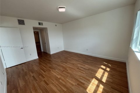 Appartement à louer à North Miami, Floride: 2 chambres, 161.93 m2 № 1924595 - photo 23