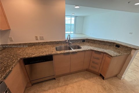 Appartement à louer à North Miami, Floride: 2 chambres, 161.93 m2 № 1924595 - photo 11