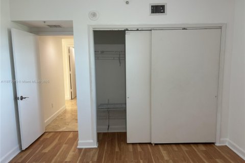 Appartement à louer à North Miami, Floride: 2 chambres, 161.93 m2 № 1924595 - photo 17