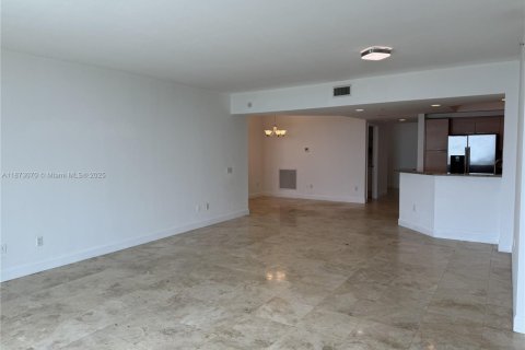 Appartement à louer à North Miami, Floride: 2 chambres, 161.93 m2 № 1924595 - photo 5